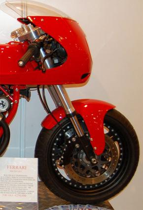 مزاد علني على دراجة فيراري 900 